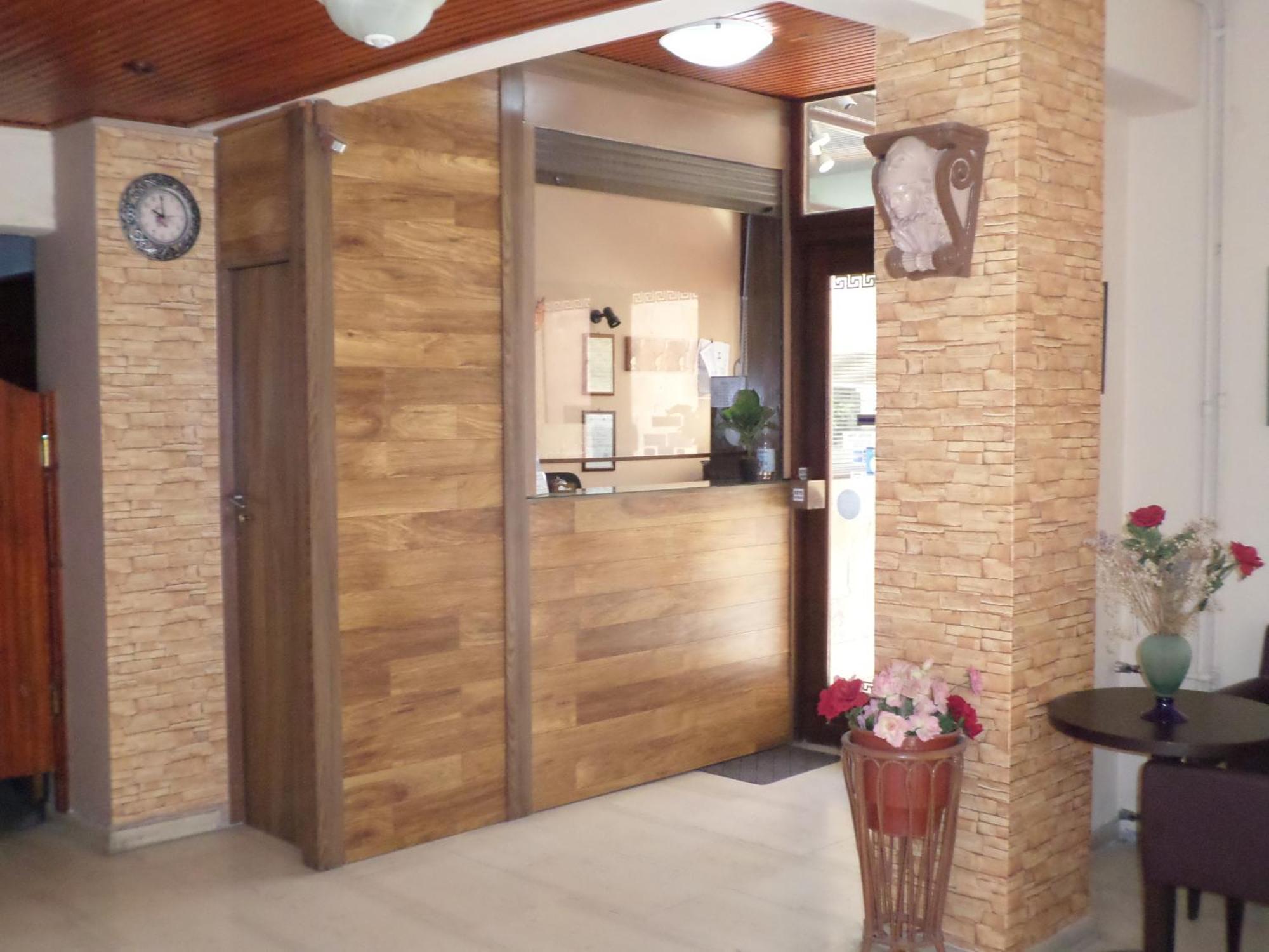 Hotell Tina Chania (Crete)